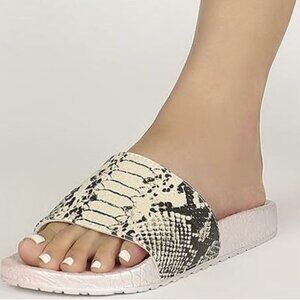 Qupid Brand Aesha Sandals